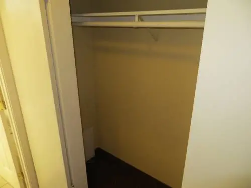 Delmonico Motel 6