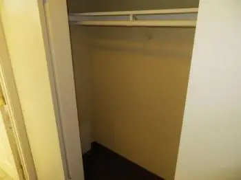 Delmonico Motel 6